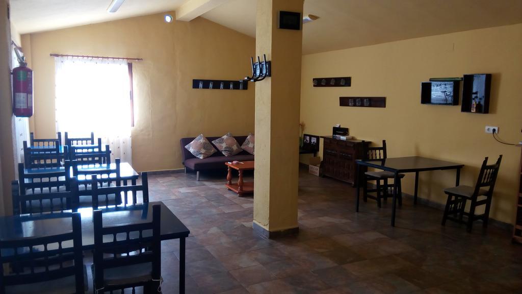 Albergue La Canadilla Uña Exteriör bild